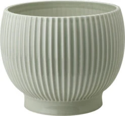 Knabstrup Keramik Urtepotteskjuler Med Riller 14,5 Cm - Mintgrøn