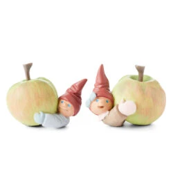 Etly Klarborg Nisser Pit Og Tut