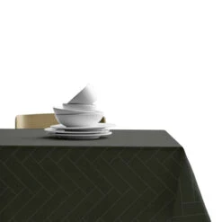 Södahl Tiles Damask Dug Med Staincoat Forest Green 140 X 320 Cm